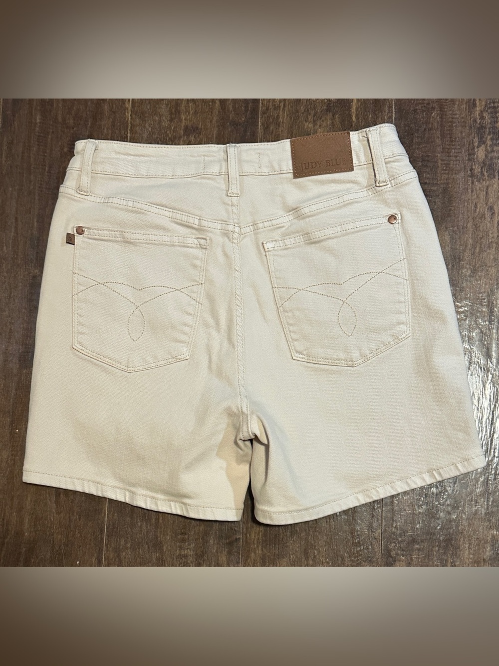Judy Blue Light Tan Denim Shorts High Waist Women’s L - Picture 2 of 4
